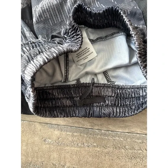 Adidas Boys Black Gray Athletic Shorts Size 8 - Picture 6 of 6
